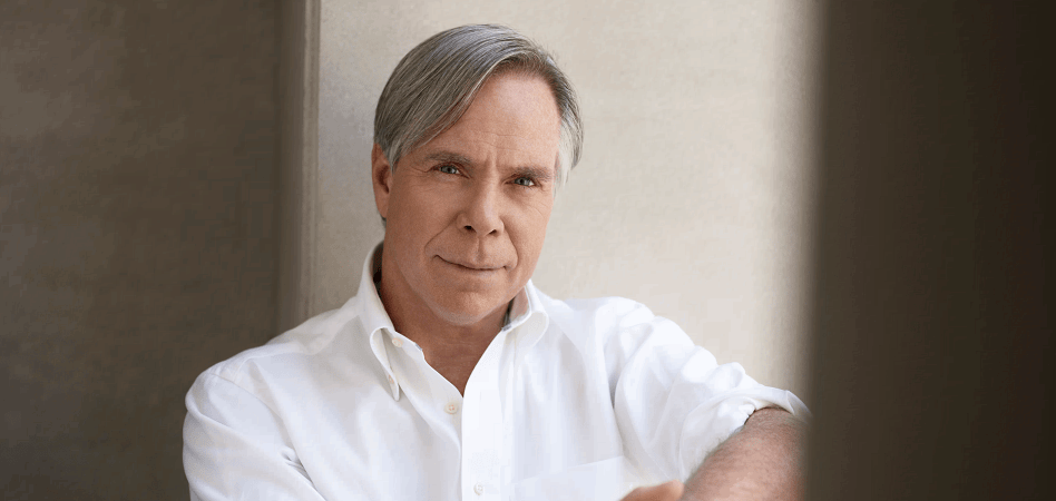 Tommy Hilfiger se vuelca en el ecommerce y entra en el capital de la plataforma Evine Live